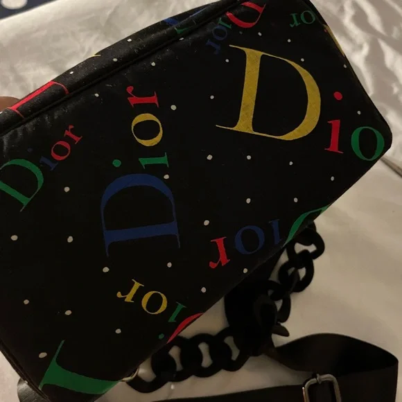 Christian Dior makeup bag repurposed into a crossbody. In great condition. 💫 - Picture 8 of 9